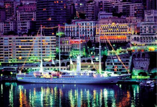 En ocasiones hacen noche en bellas ciudades como Mónaco